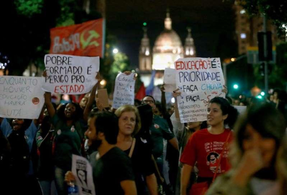 Capes anuncia novo corte de 2,7 mil bolsas de mestrado, doutorado e pós-doutorado